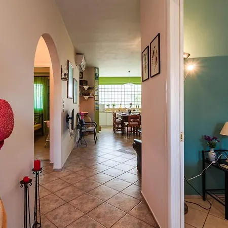 Spacious Family Retreat - The Hidden Courtyard 度假居 圣尼古拉奥斯