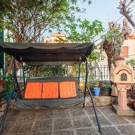 度假居 Spacious Family Retreat - The Hidden Courtyard *